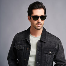 Outsider Polarized